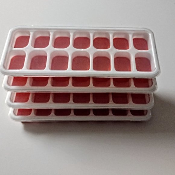 Silicone Ice Cube Freezer Trays ~ Red ~ Set 4 Stack Trays w/Snap Lids ~ Durable - Picture 5 of 11
